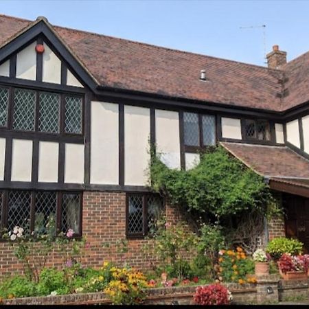 The Gatehouse At Stansted Hallingbury Exterior photo